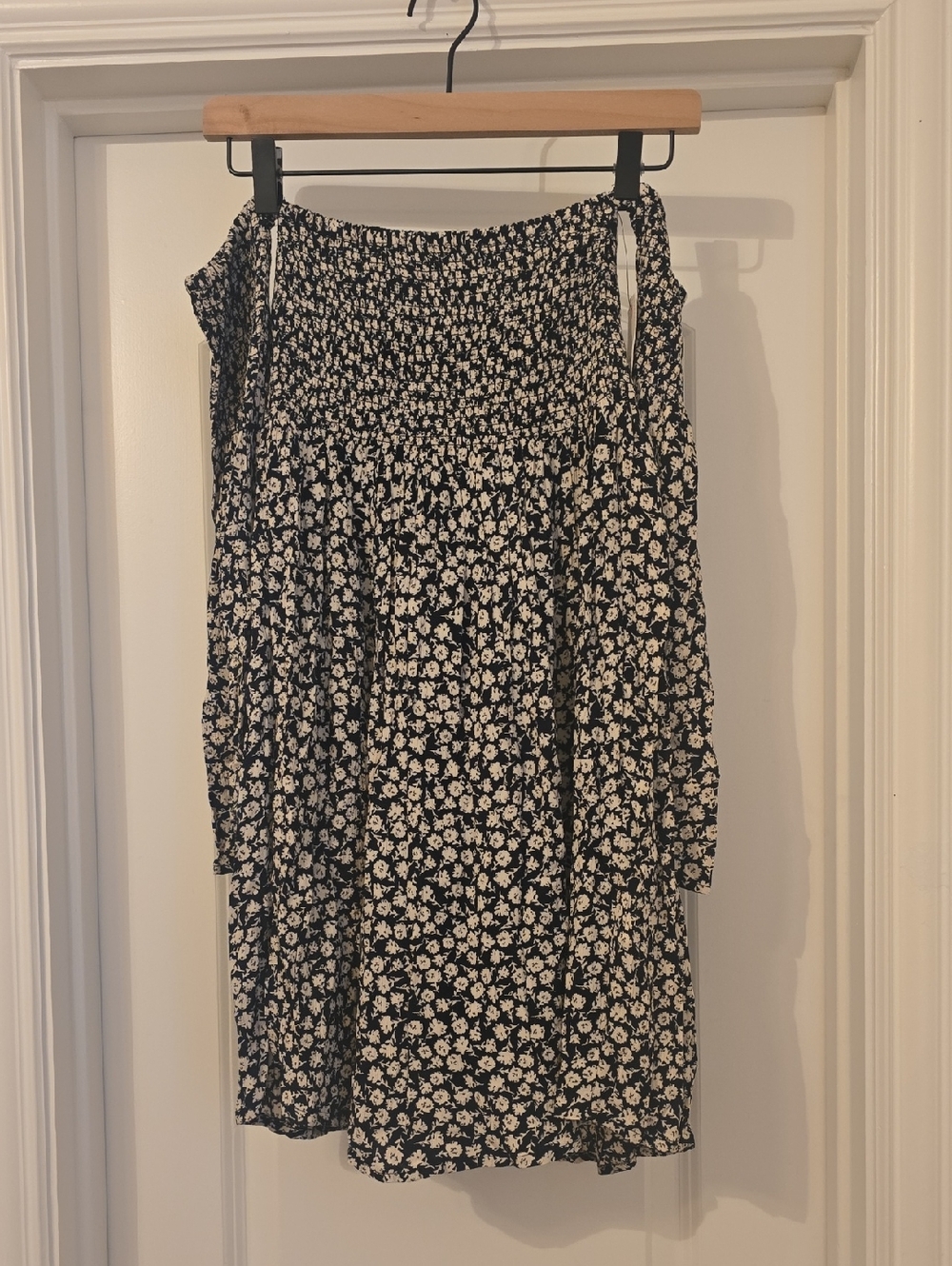 NWT - Black & White Floral Smocked Dress Billabong